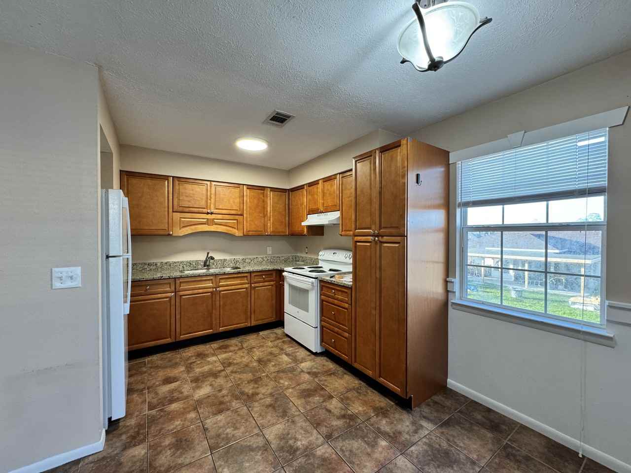 719 Berthe AvenueUnit #251 - Photo 4 of 13