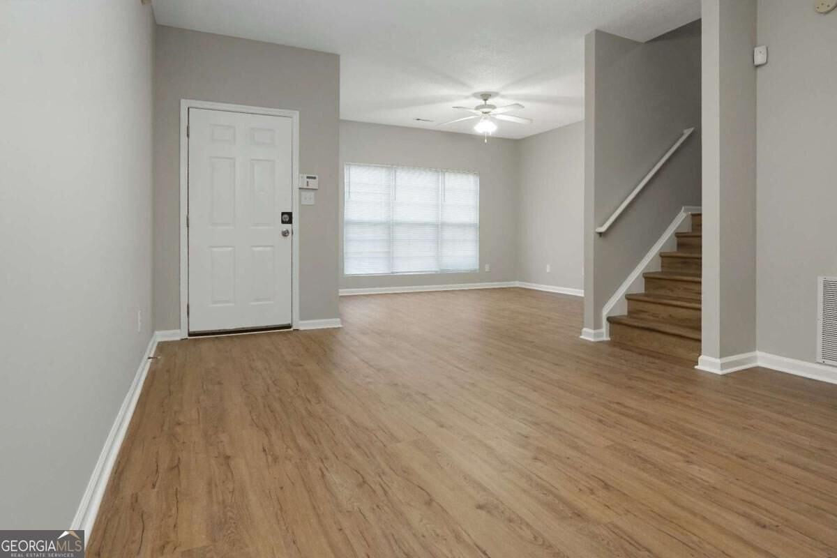7230 Oakley Ct - Photo 3 of 19