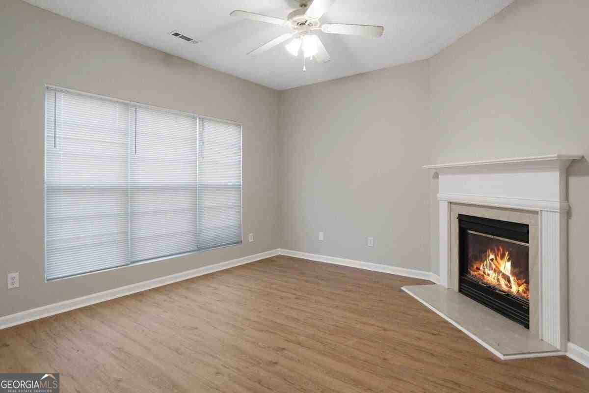 7230 Oakley Ct - Photo 5 of 19