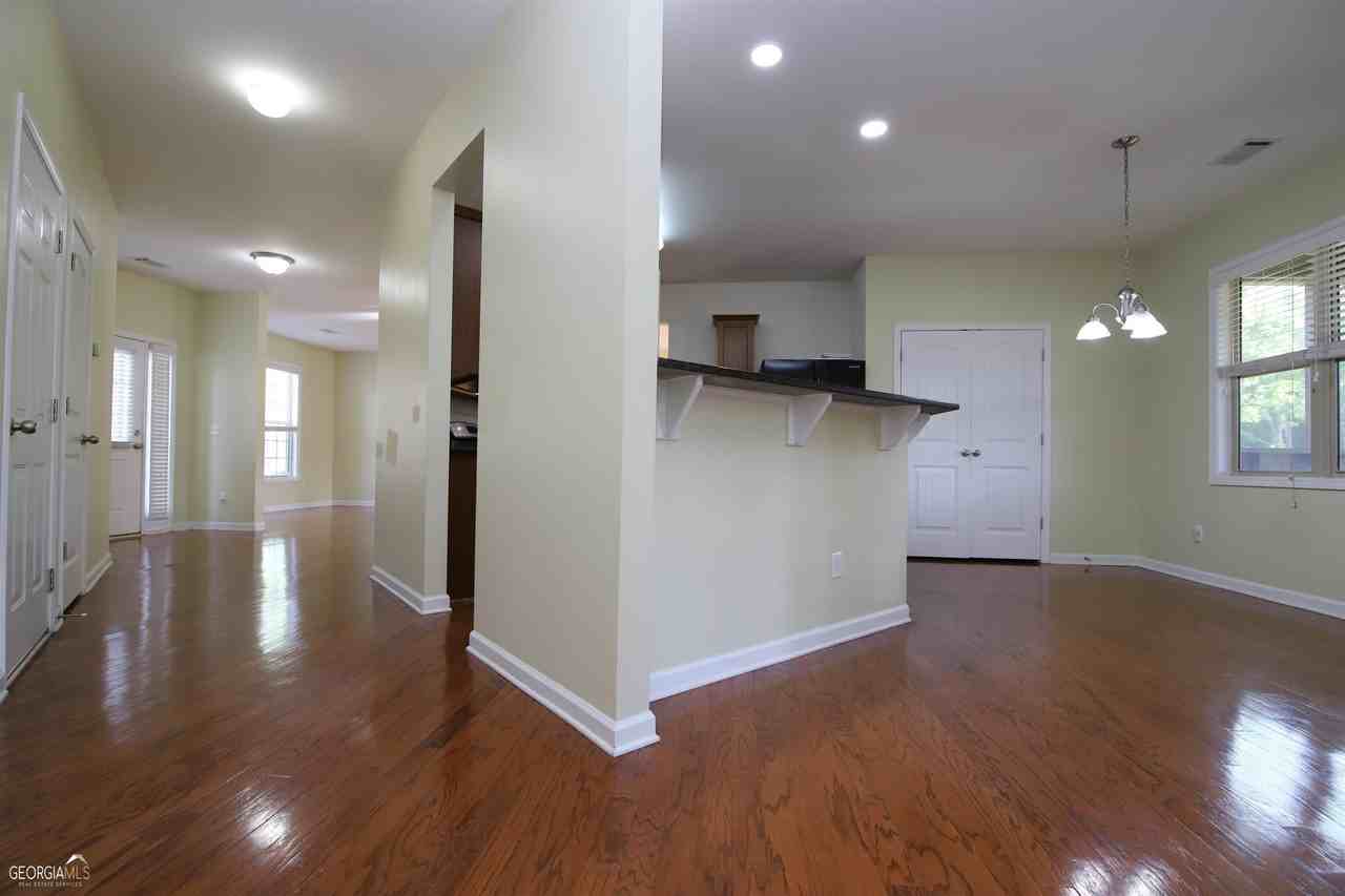 330 Glenhaven Dr - Photo 7 of 19