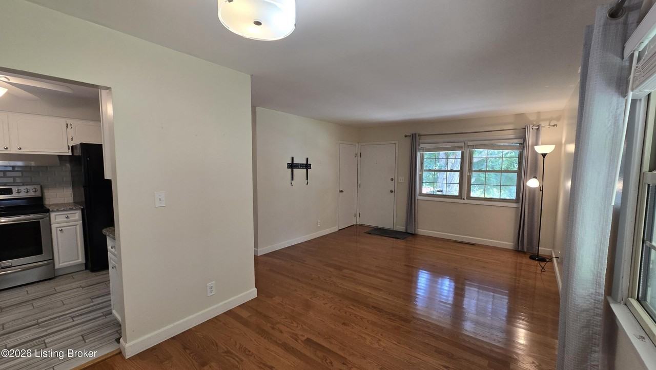 1620 Whippoorwill Rd - Photo 2 of 15