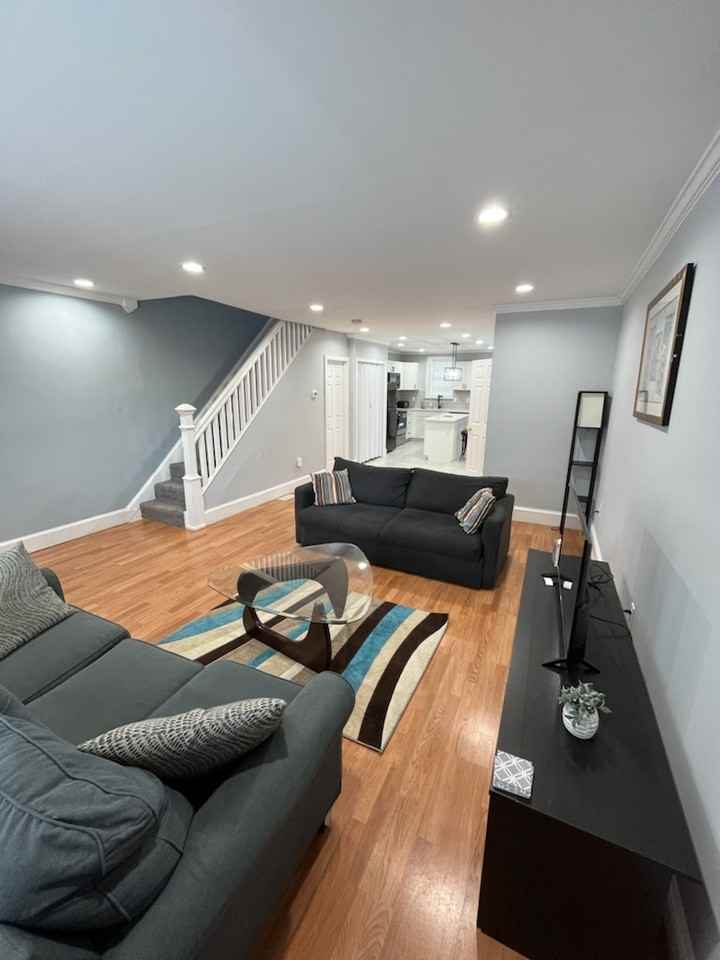 711 N Union St - Photo 3 of 10