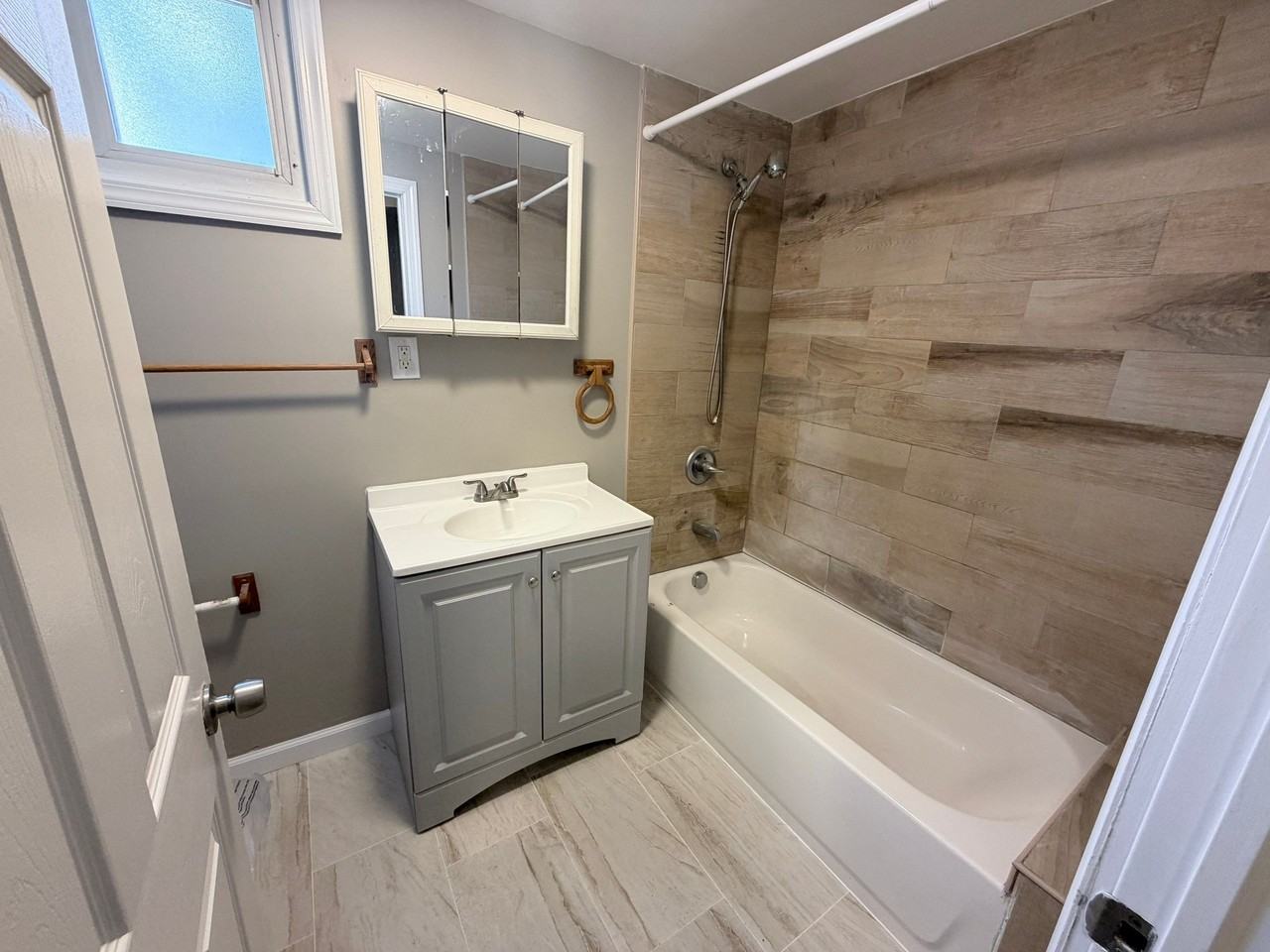 47 N York St #1 - Photo 2 of 7
