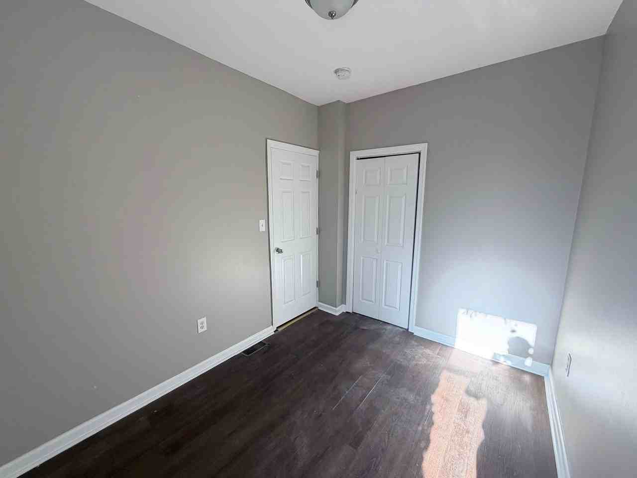 47 N York St #1 - Photo 3 of 7