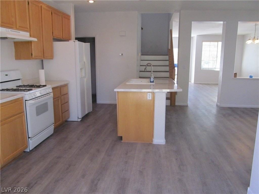 10046 Lemon Valley Ave - Photo 7 of 42