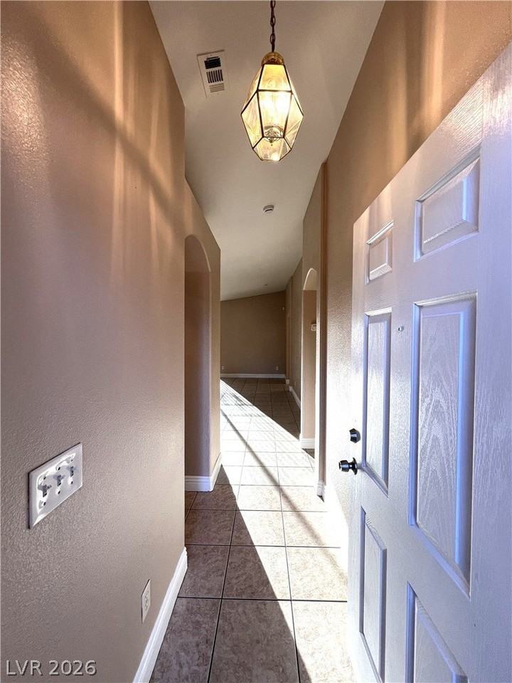 6133 Camden Cove St - Photo 4 of 37