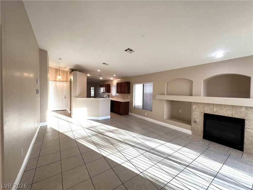 6133 Camden Cove St - Photo 6 of 37