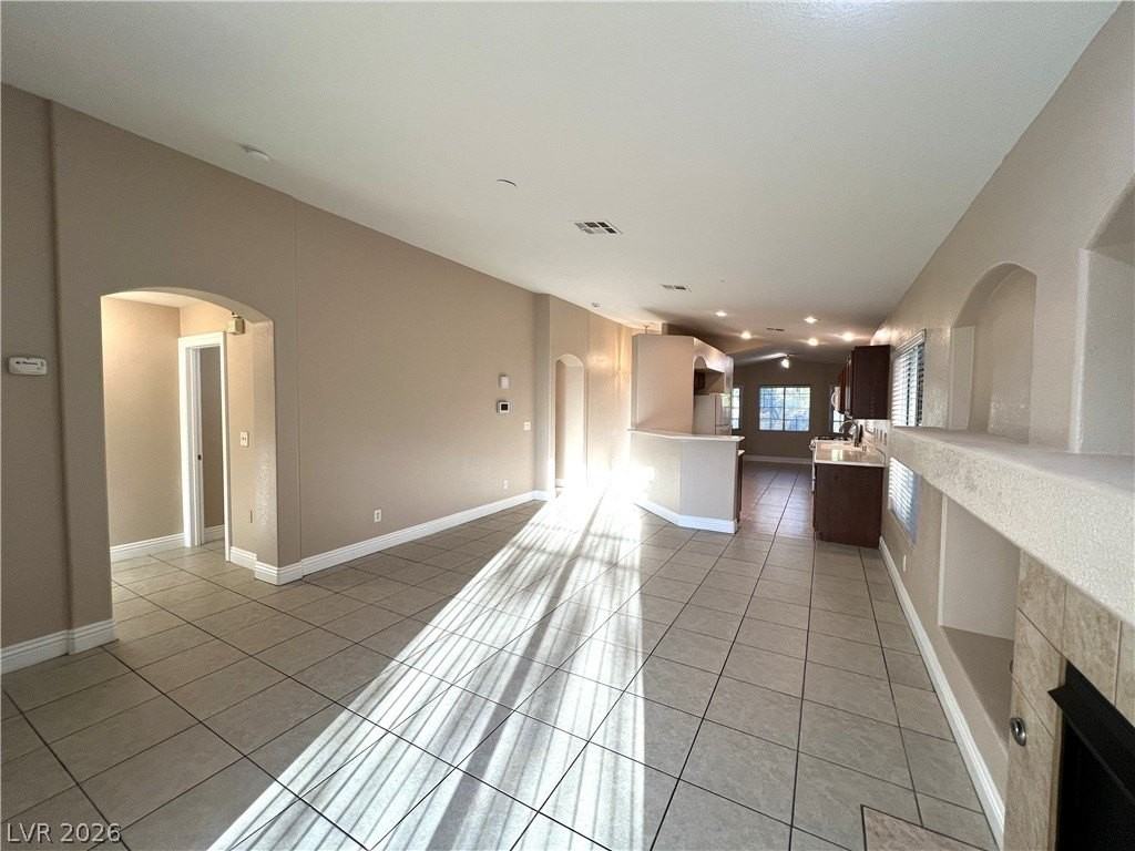 6133 Camden Cove St - Photo 7 of 37