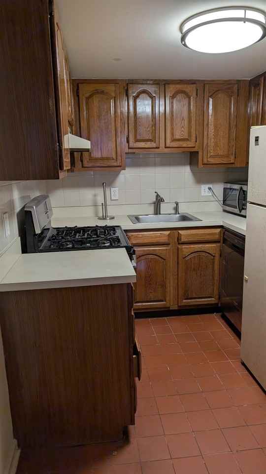 727 Washington St #2 - Photo 7 of 11