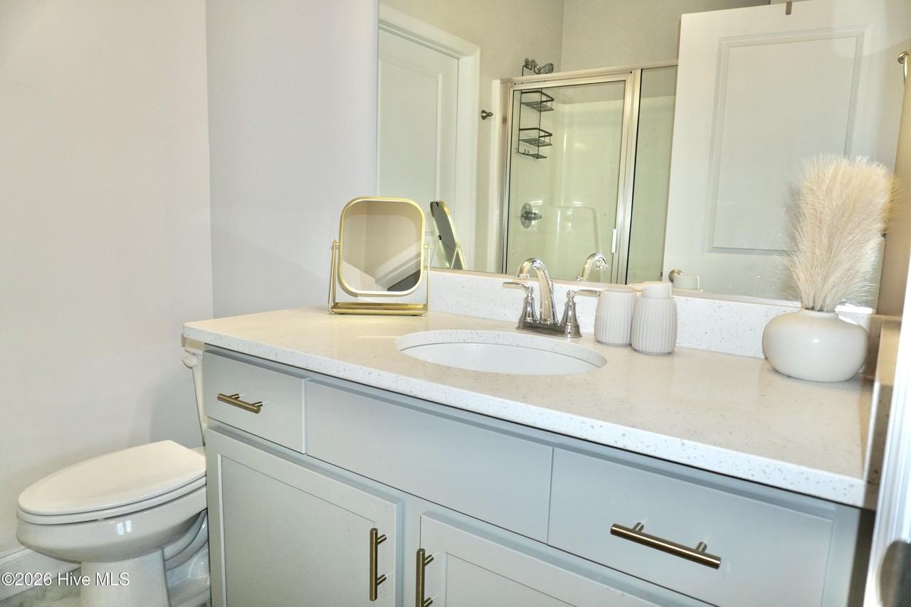 1093 Primrose Dr - Photo 6 of 12
