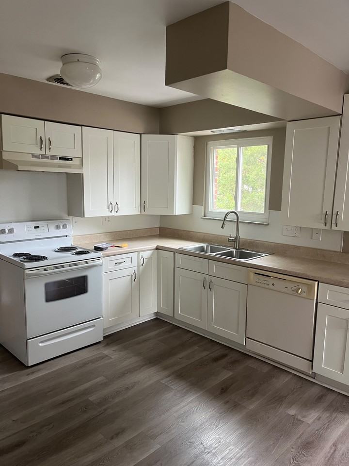 4424 Westway St - Photo 2 of 10