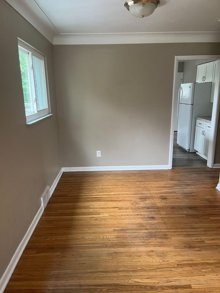 4424 Westway St - Photo 4 of 10