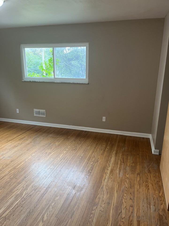 4424 Westway St - Photo 5 of 10