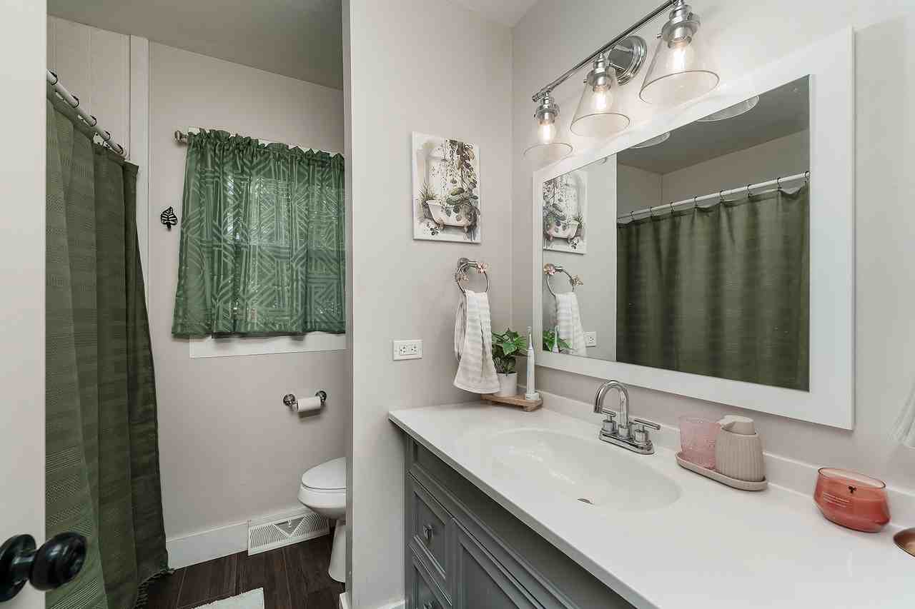 126 Ardmore Dr #1 - Photo 3 of 20