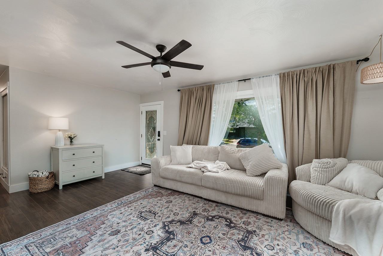 126 Ardmore Dr #1 - Photo 4 of 20