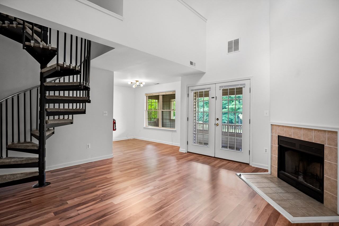 377 Tavistock - 1 #1 - Photo 6 of 26