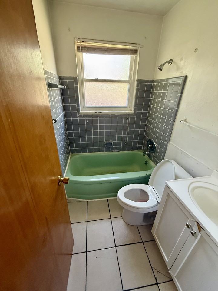 62 Bennington Dr #4 - Photo 5 of 6