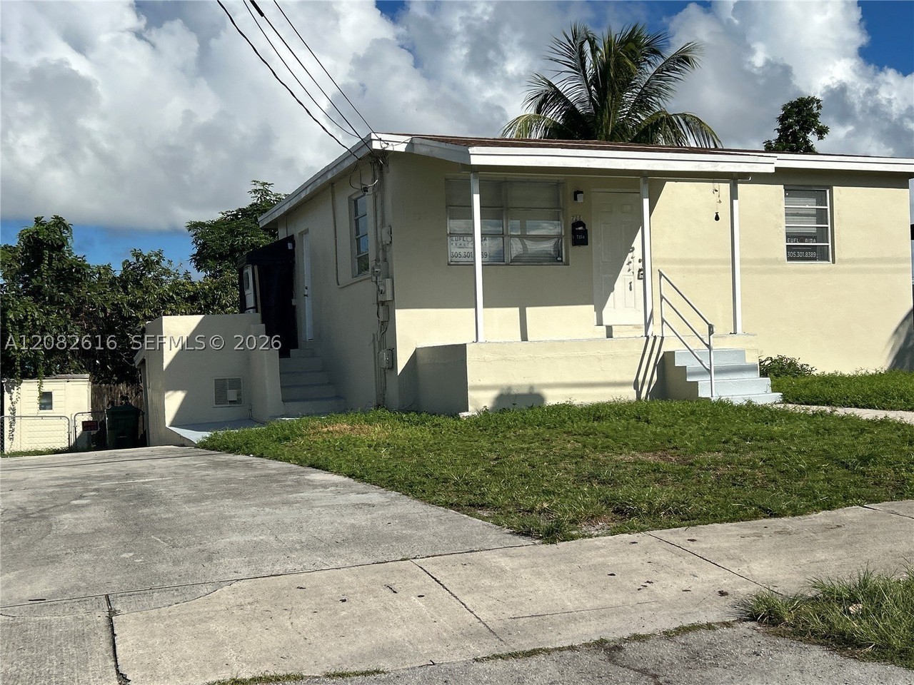 725 Sw 8th Ave #A - Photo 2 of 33