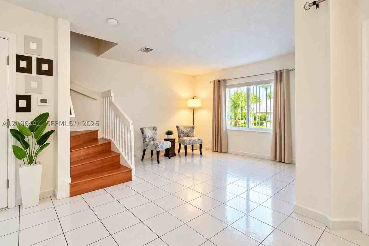 6306 Sw 138th Pl - Photo 3 of 14