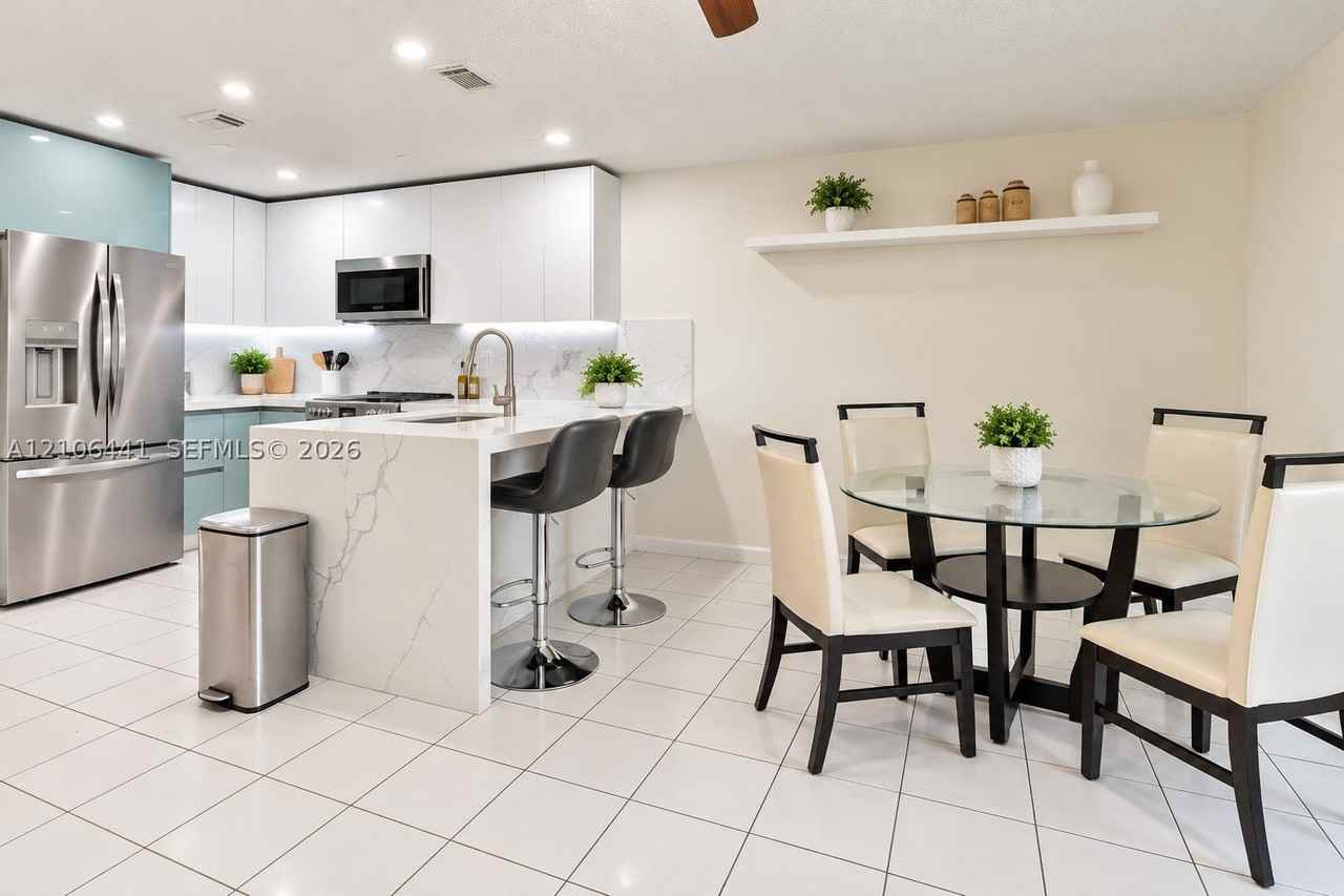6306 Sw 138th Pl - Photo 7 of 14