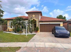 3581 Ne 10th Dr - Photo 1 of 1