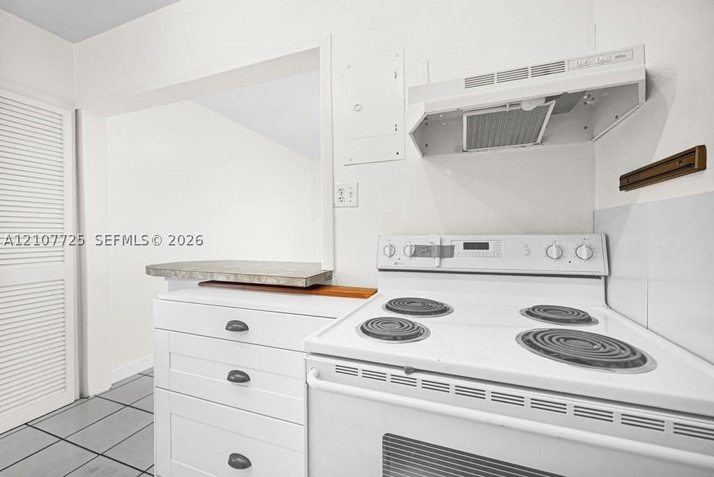 5960 Sw 47th St #1 - Photo 7 of 39