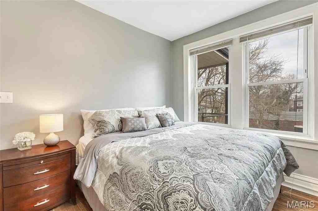 4955 Magnolia Ave #2E - Photo 6 of 26