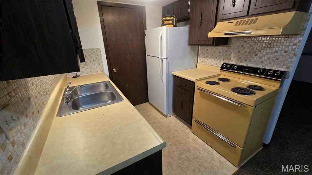 1907 E D St #8 - Photo 2 of 7