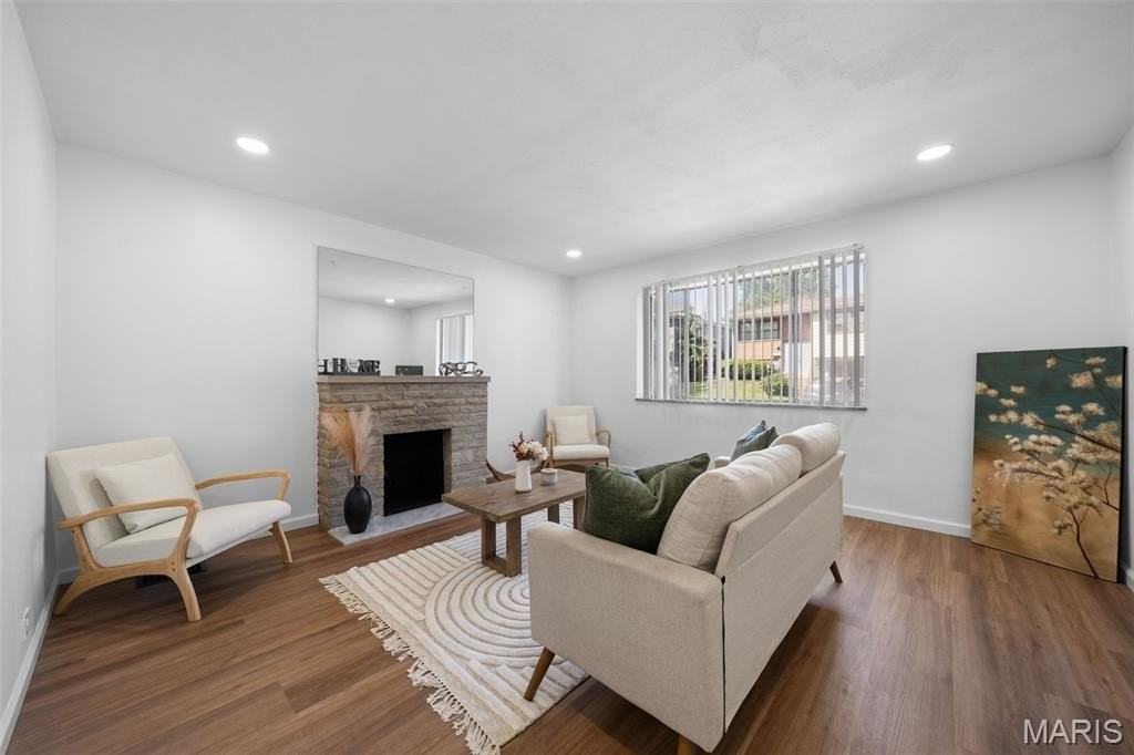 6424 Brockschmidt Pl - Photo 3 of 32