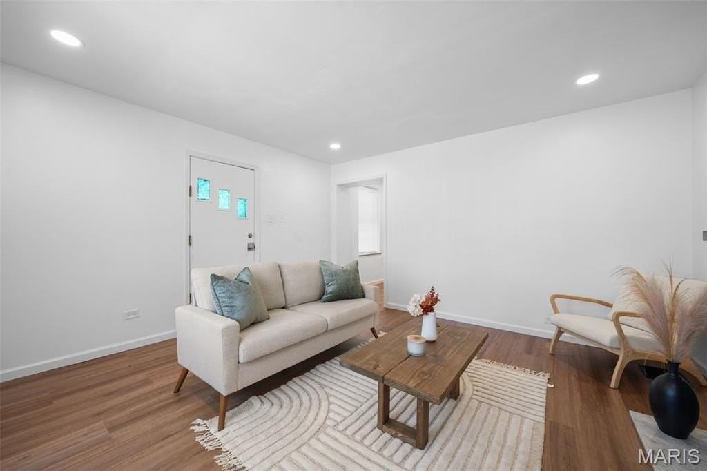 6424 Brockschmidt Pl - Photo 5 of 32