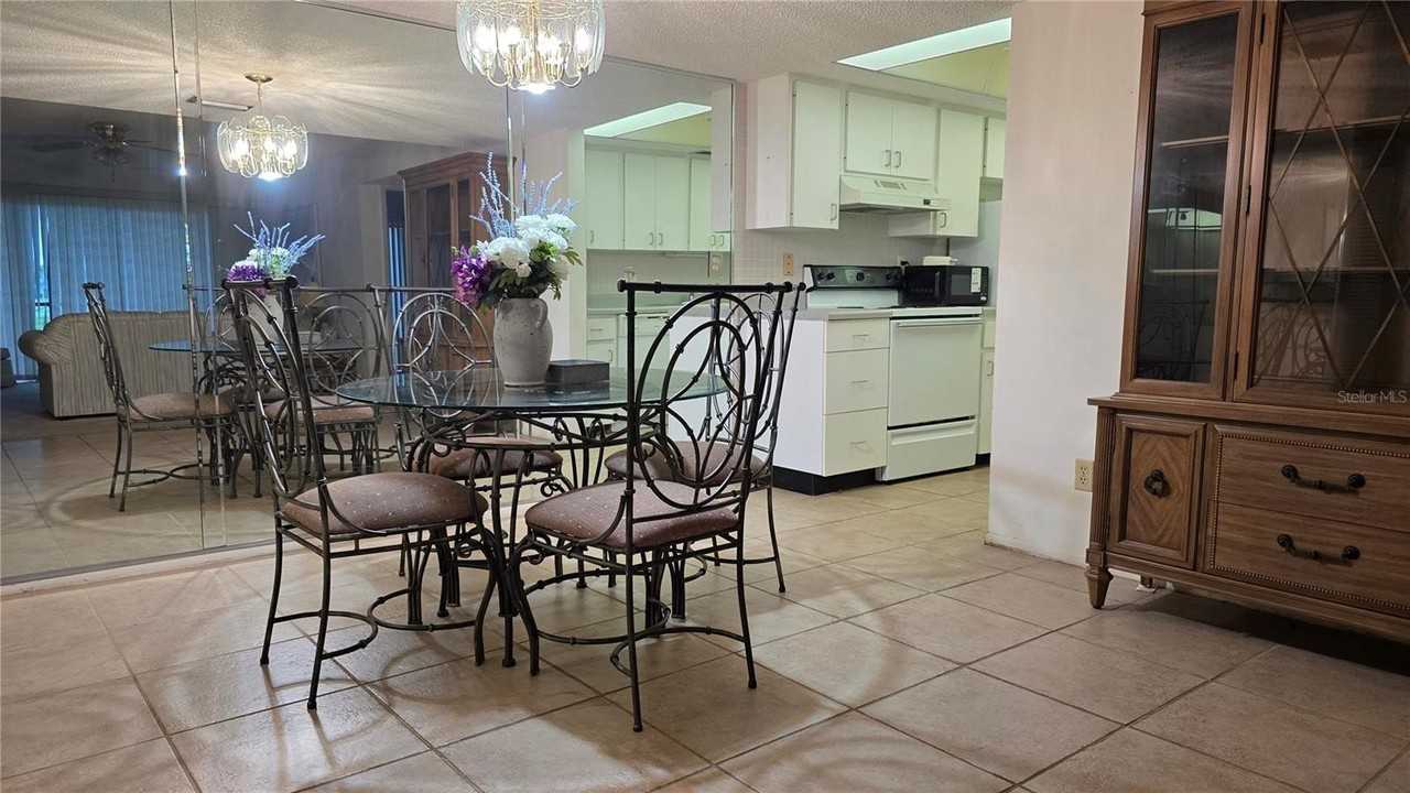6120 43rd St W #102B - Photo 6 of 25