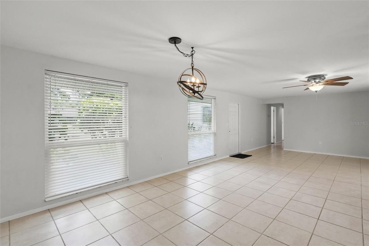 3185 Regatta Cir - Photo 3 of 31