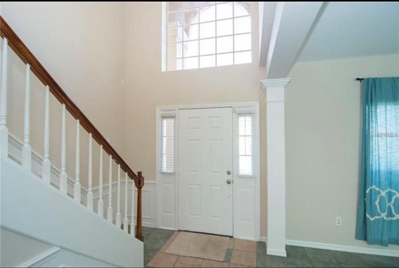 944 W Charing Cross Cir - Photo 4 of 4