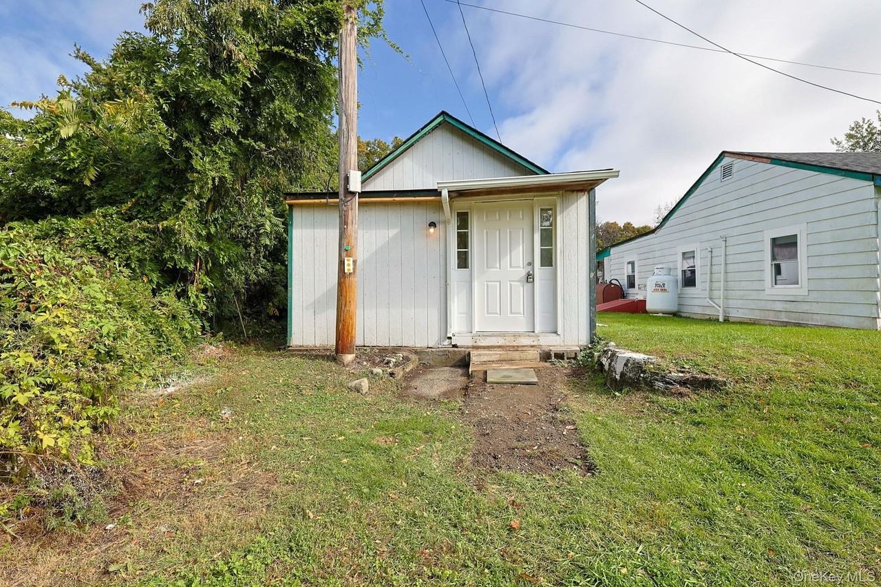 16 Tighe Ave - Photo 2 of 14