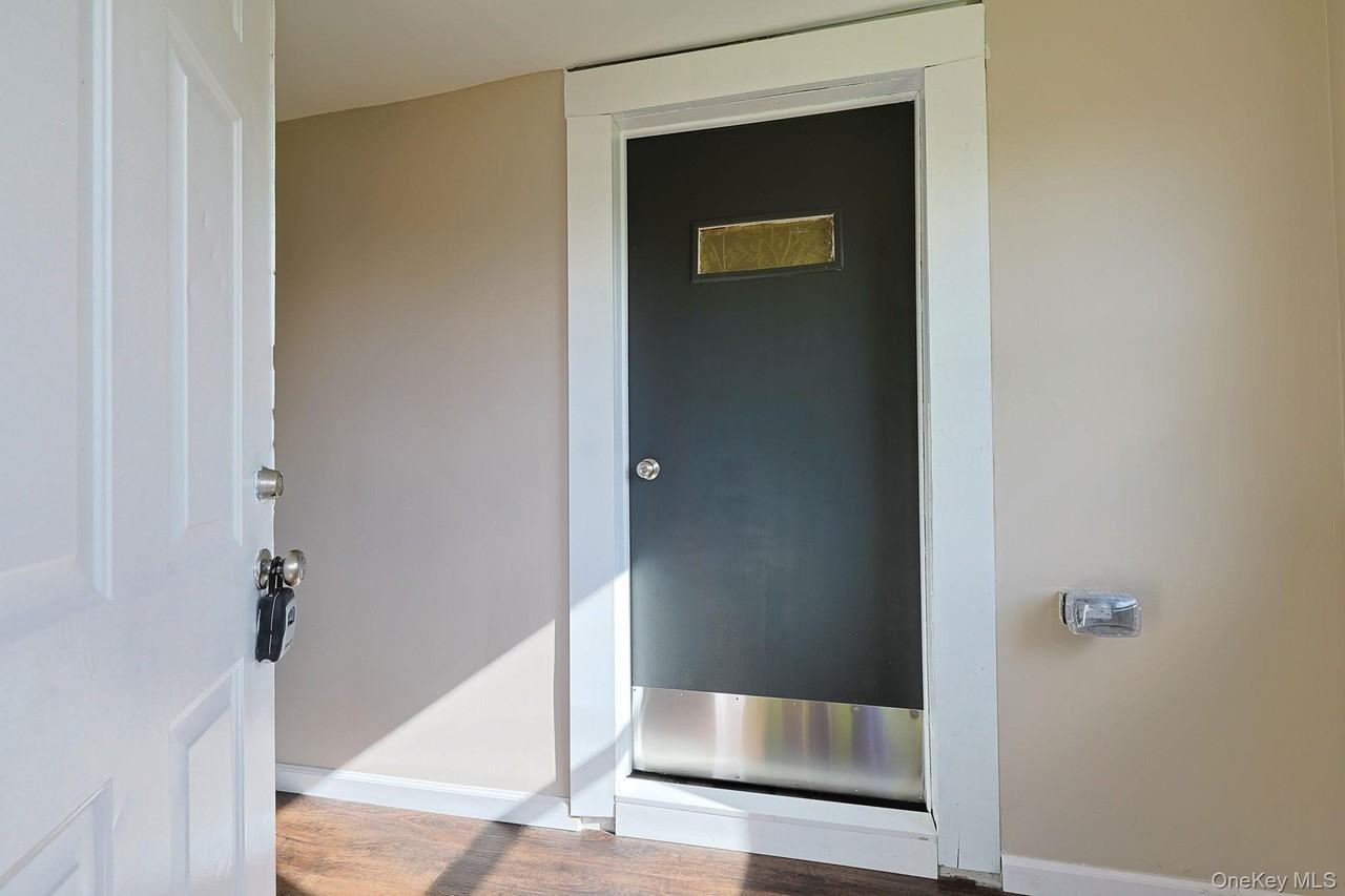 16 Tighe Ave - Photo 3 of 14