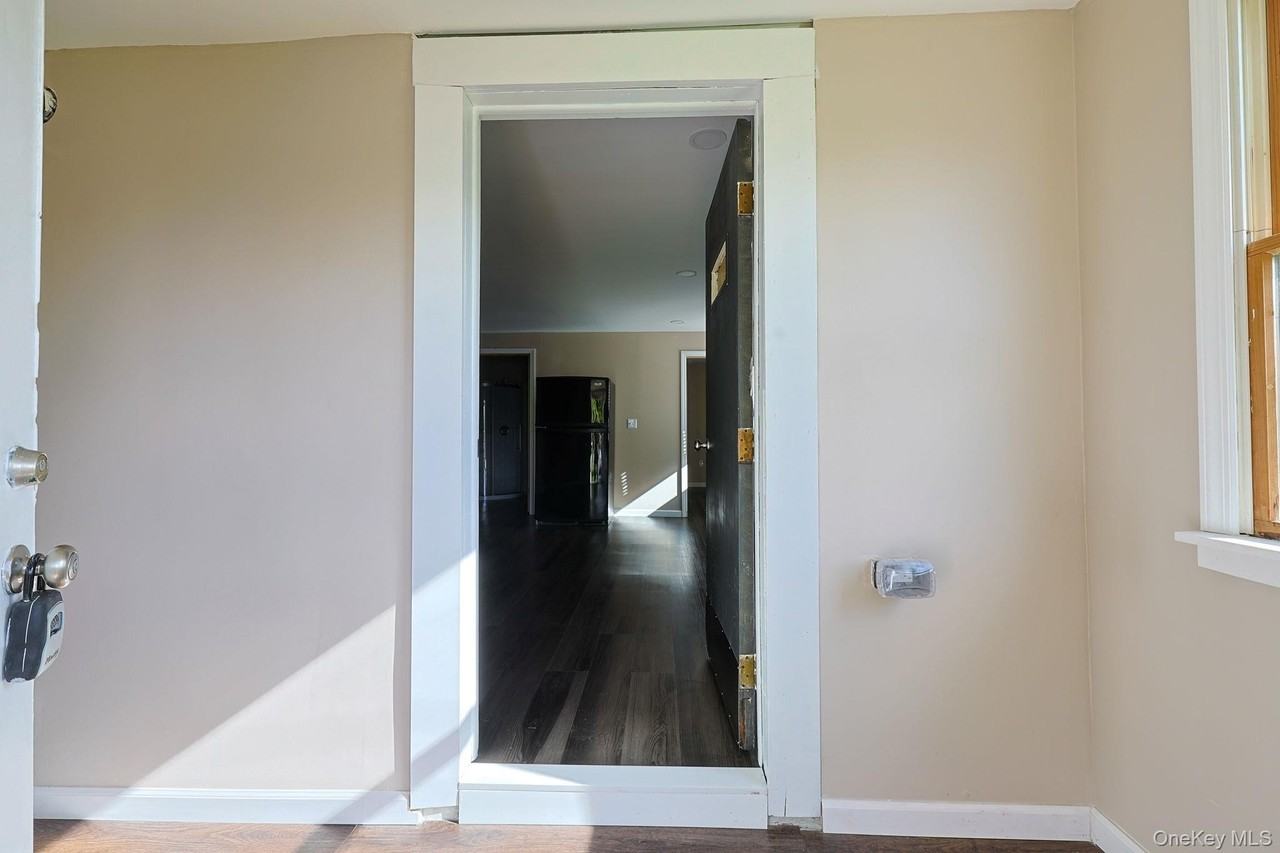 16 Tighe Ave - Photo 5 of 14