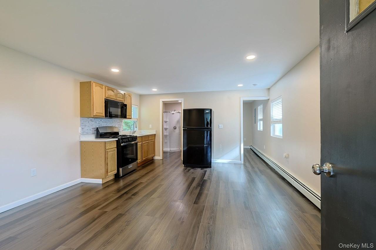 16 Tighe Ave - Photo 6 of 14