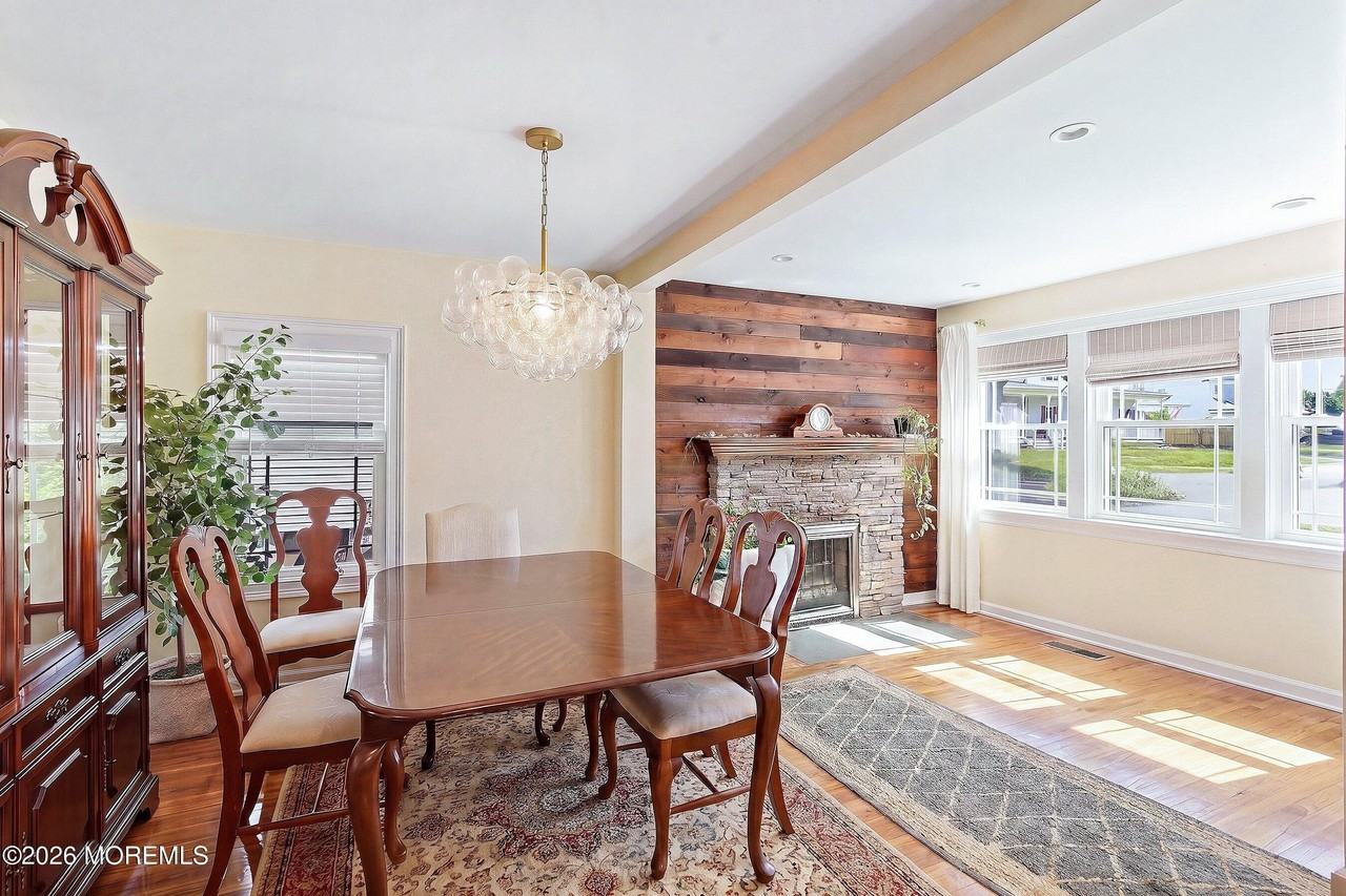1901 Meadow Rd - Photo 7 of 30
