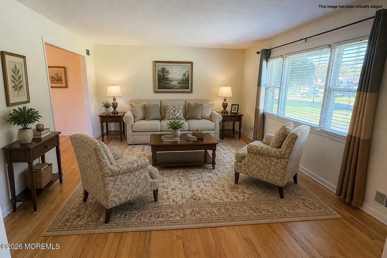 42 Midland Ave - Photo 2 of 11