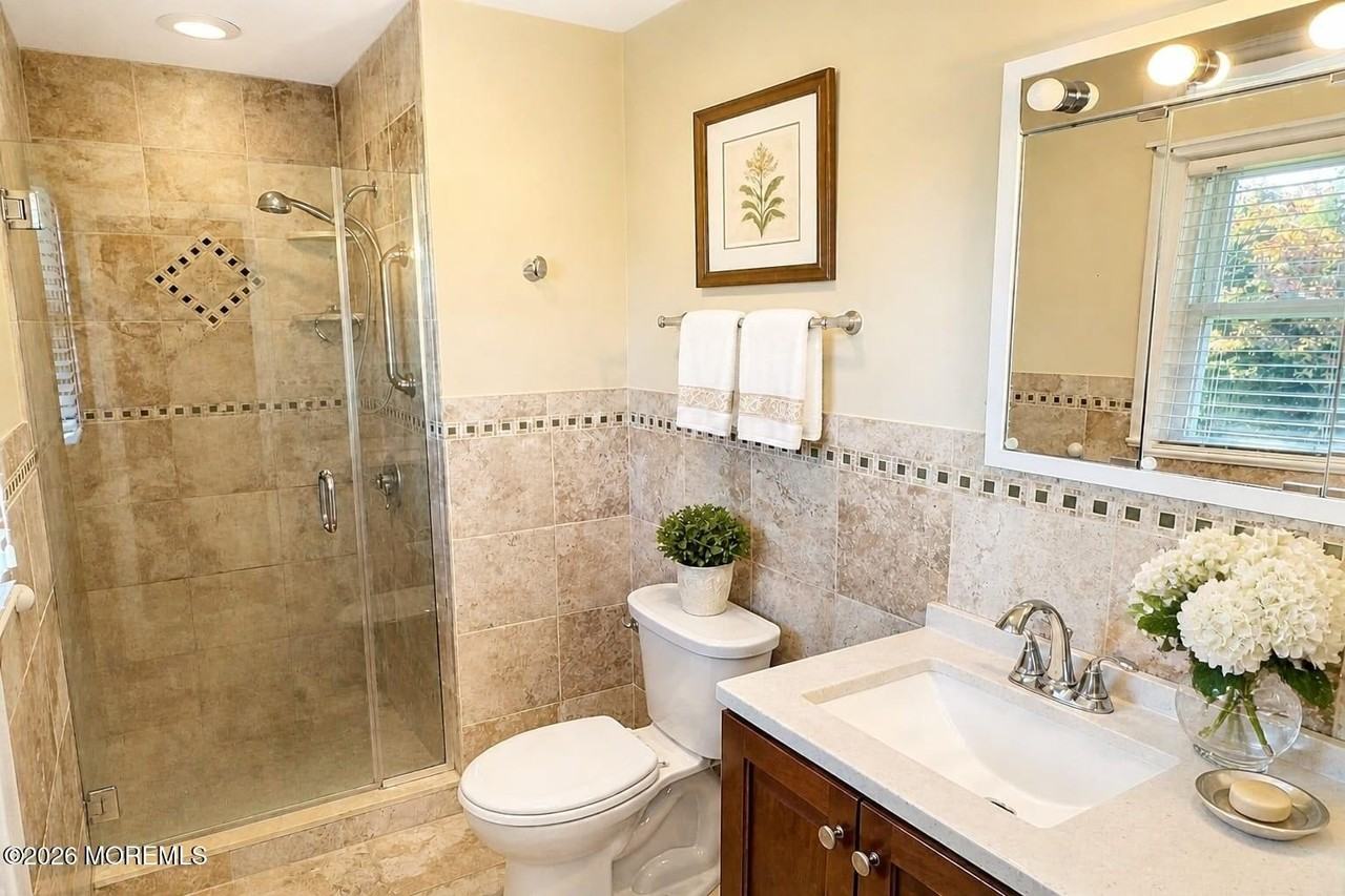 42 Midland Ave - Photo 6 of 11