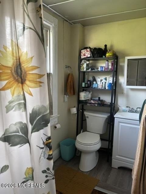 228 Spring St - Photo 5 of 23