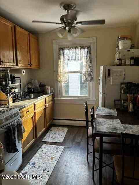 228 Spring St - Photo 6 of 23