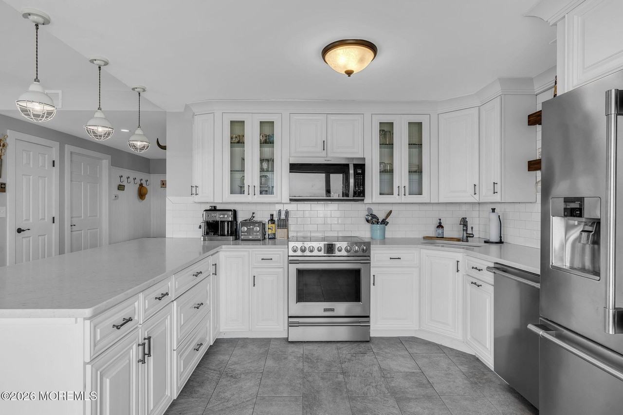 388 Ocean Ave #4A - Photo 7 of 25