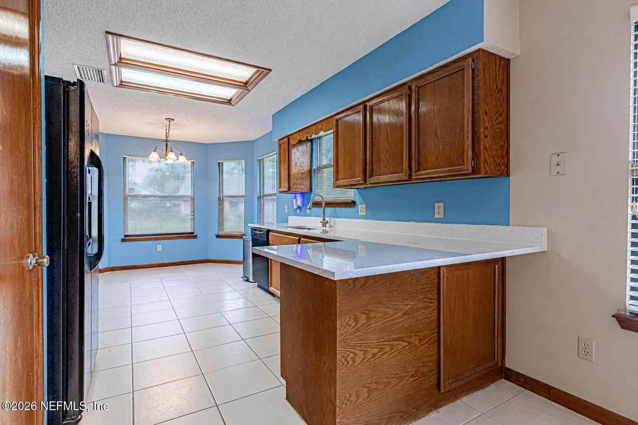 3659 Lumberjack Cir N - Photo 5 of 10