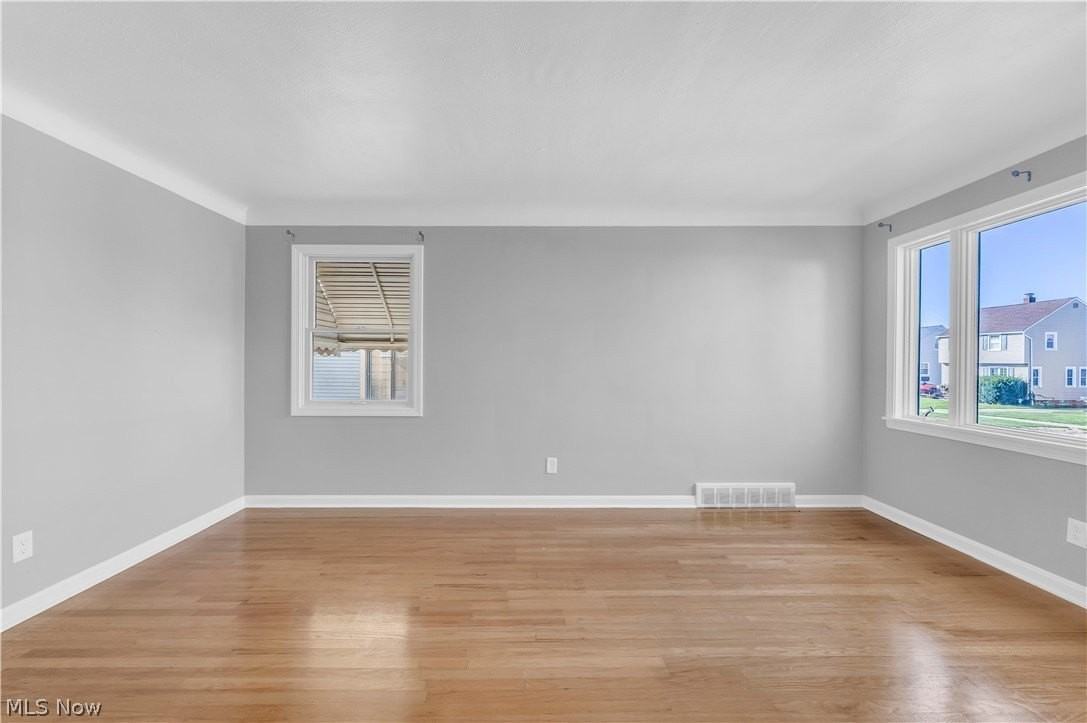5603 Laverne Ave - Photo 4 of 25
