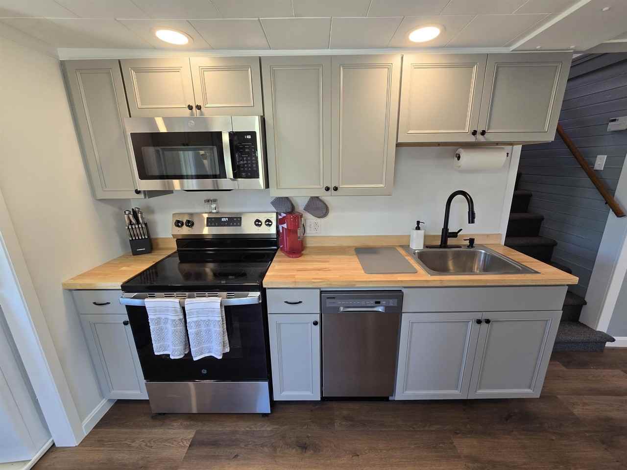 117B West St - Photo 3 of 18