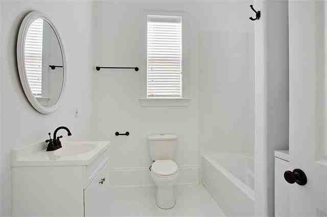 529 S Hennessey St - Photo 4 of 8