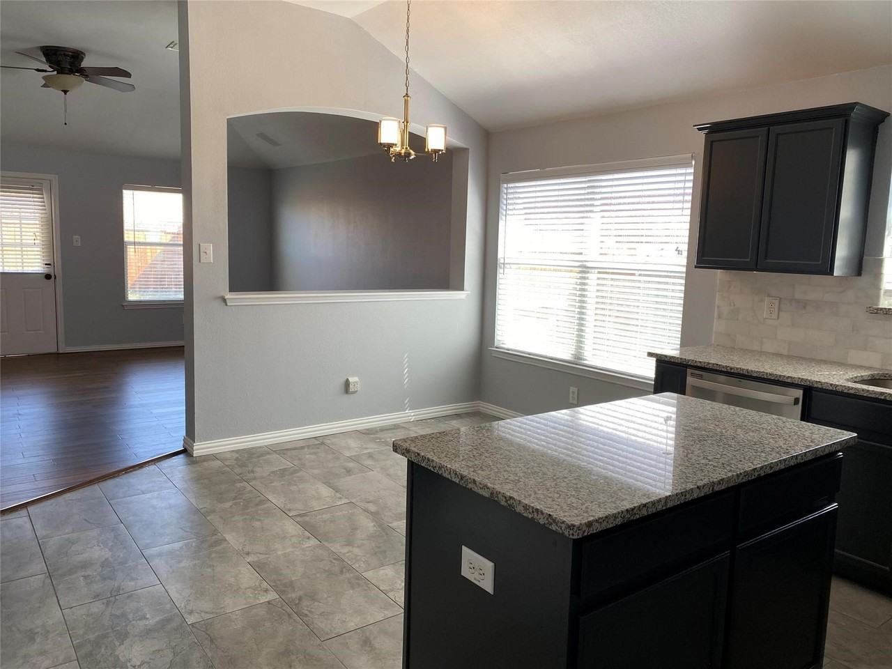 110 Creekview Dr - Photo 6 of 21