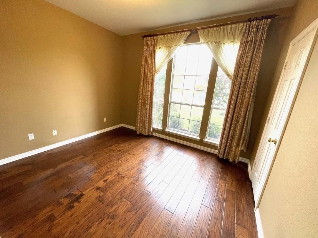 4518 Oak Shores Dr - Photo 6 of 18