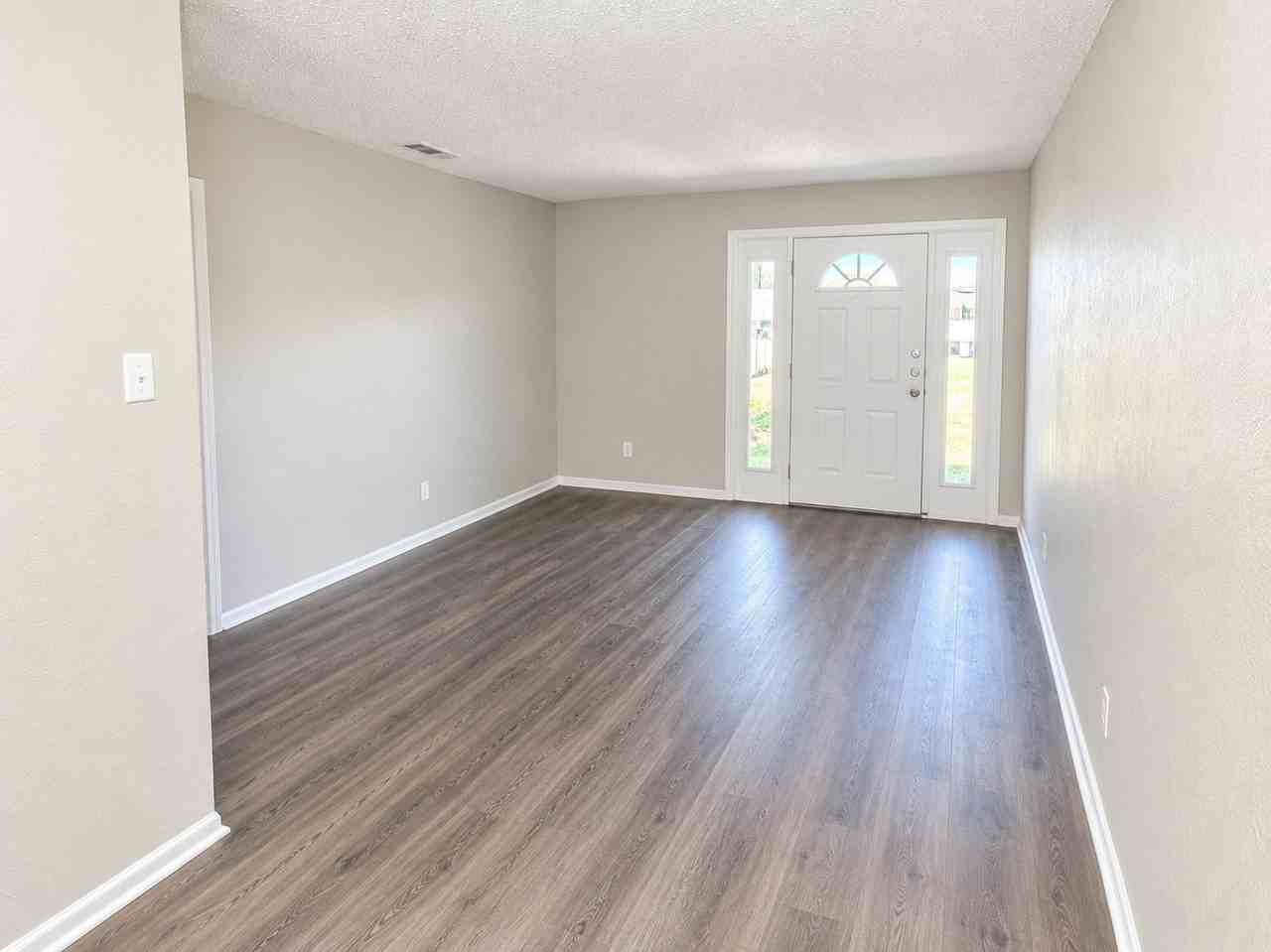 712 Redbird Dr - Photo 3 of 11
